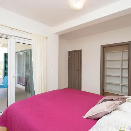 Villa Aria - Peaceful Olive Grove & Swimming Pool *