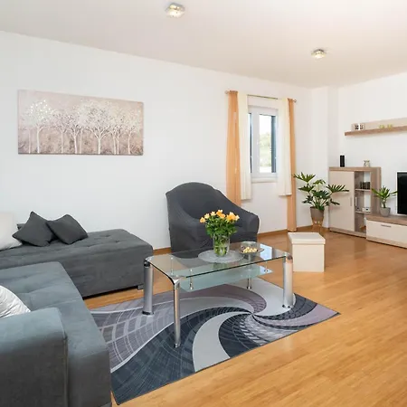 Aria - Peaceful Olive Grove & Swimming Pool *