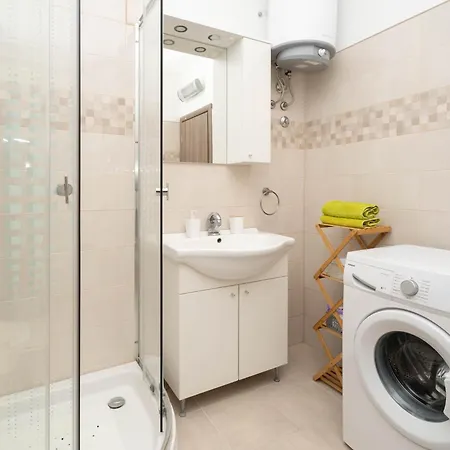 Aria - Peaceful Olive Grove & Swimming Pool Podorljak