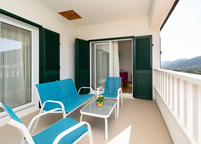 Aria - Peaceful Olive Grove & Swimming Pool Podorljak