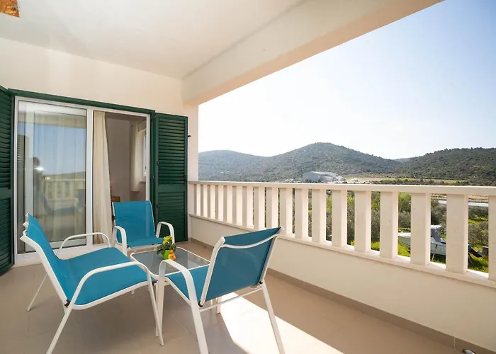 ヴィラ Aria - Peaceful Olive Grove & Swimming Pool