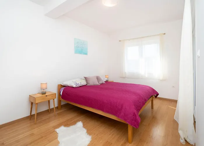 Villa Aria - Peaceful Olive Grove & Swimming Pool *