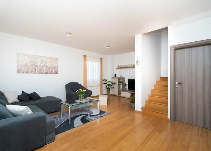 Aria - Peaceful Olive Grove & Swimming Pool *