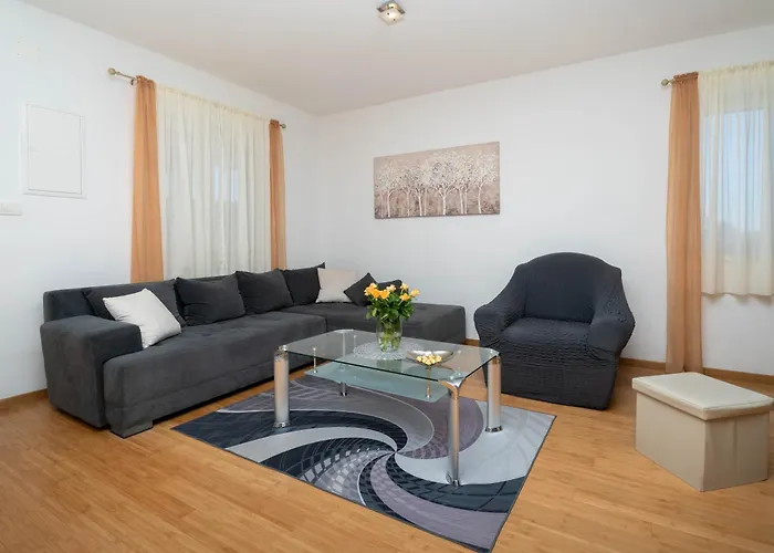 Aria - Peaceful Olive Grove & Swimming Pool ヴィラ