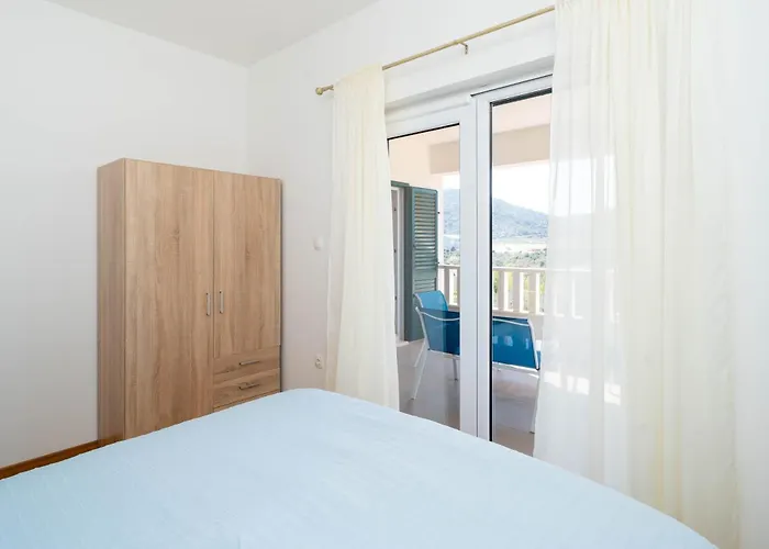 Aria - Peaceful Olive Grove & Swimming Pool * Podorljak