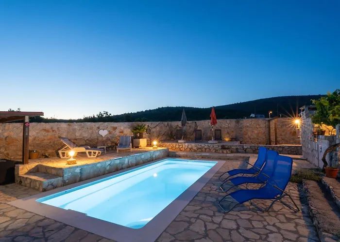 Villa Aria - Peaceful Olive Grove & Swimming Pool *