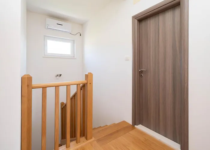 Aria - Peaceful Olive Grove & Swimming Pool