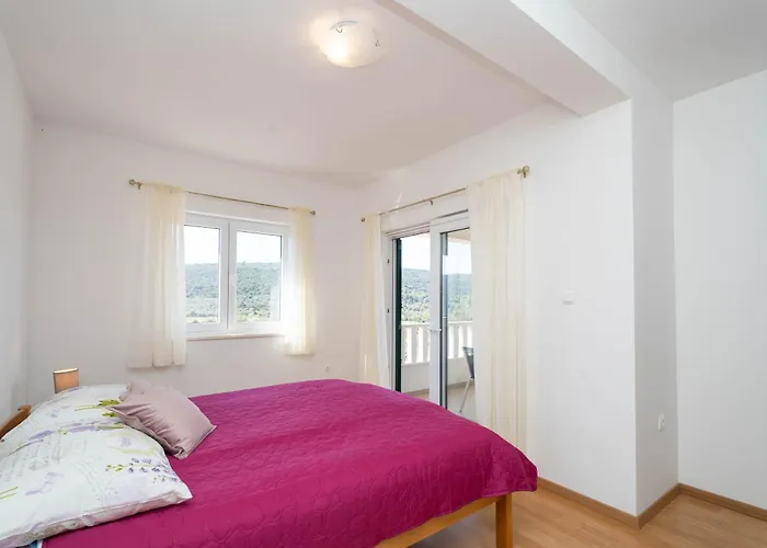 Villa Aria - Peaceful Olive Grove & Swimming Pool *