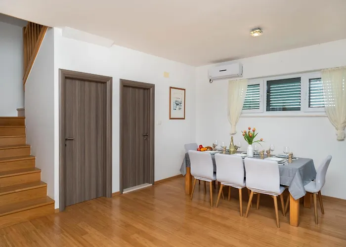 Aria - Peaceful Olive Grove & Swimming Pool Podorljak