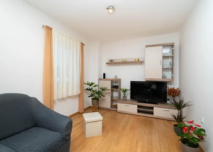 Aria - Peaceful Olive Grove & Swimming Pool * Podorljak