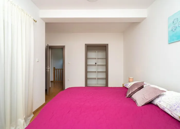 Villa Aria - Peaceful Olive Grove & Swimming Pool