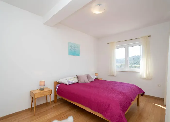 Villa Aria - Peaceful Olive Grove & Swimming Pool *