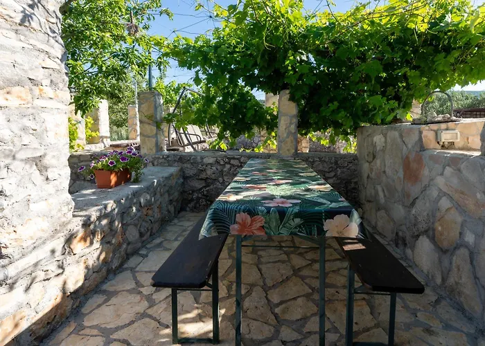 Aria - Peaceful Olive Grove & Swimming Pool ヴィラ Podorljak