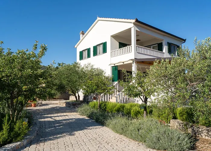 Aria - Peaceful Olive Grove & Swimming Pool ヴィラ *